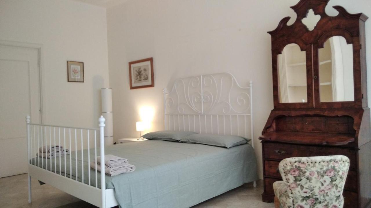Piccinni House Bari Bagian luar foto
