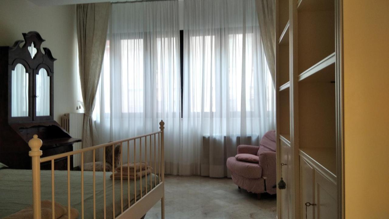 Piccinni House Bari Bagian luar foto